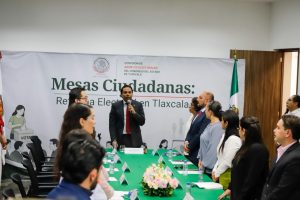 0507 Mesa Congreso 4