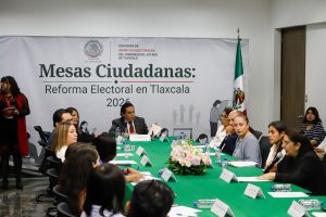 0507 Mesa Congreso 7